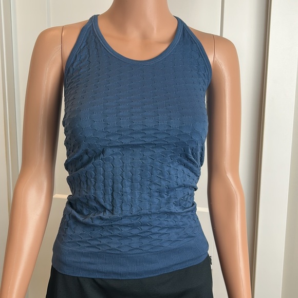 Athleta Tops - Athleta Textured Blue Activewear Top